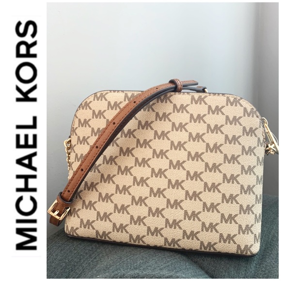 NWT authentic MK monogram Cindy dome crossbody - Picture 4 of 5